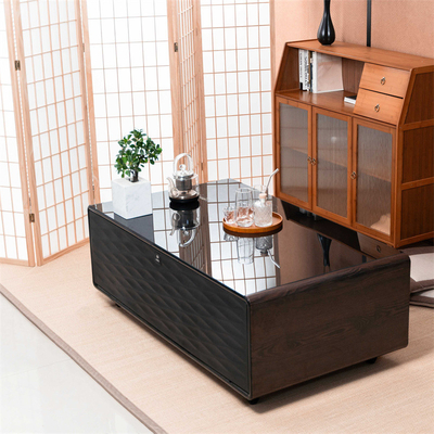 Multifunktionaler Mini-Kühlschrank Kaffeetafel mit drahtlosem Ladegerät und Musik-Player
