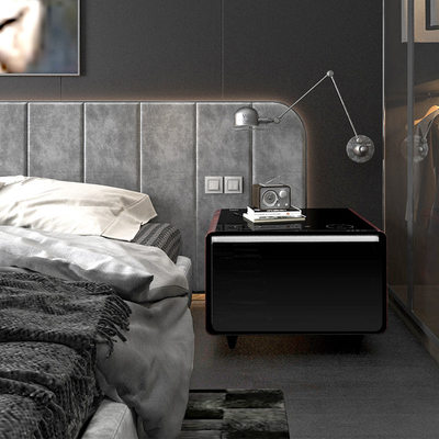 Wohnzimmermöbel Smart Mini Kühlschrank Kaffeetafel mit USB-Ladung und Musikspieler
