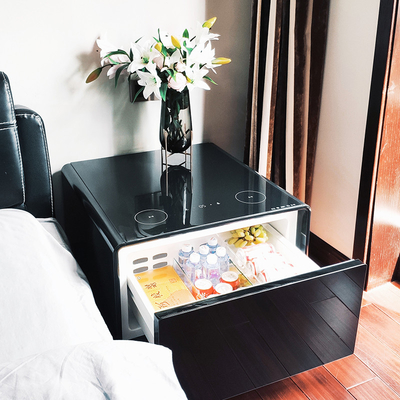 Wireless Charging Home Coffee Table 65L Modell mit Kühlschrank und tragbarem Smart Speaker