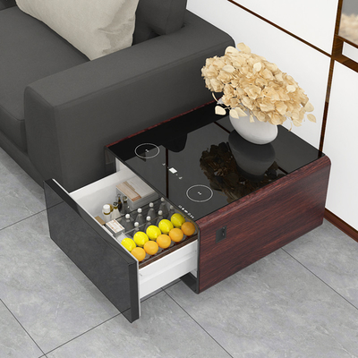 Multifunktionaler Couchtisch mit Kühlschrank und drahtlosem Ladegerät